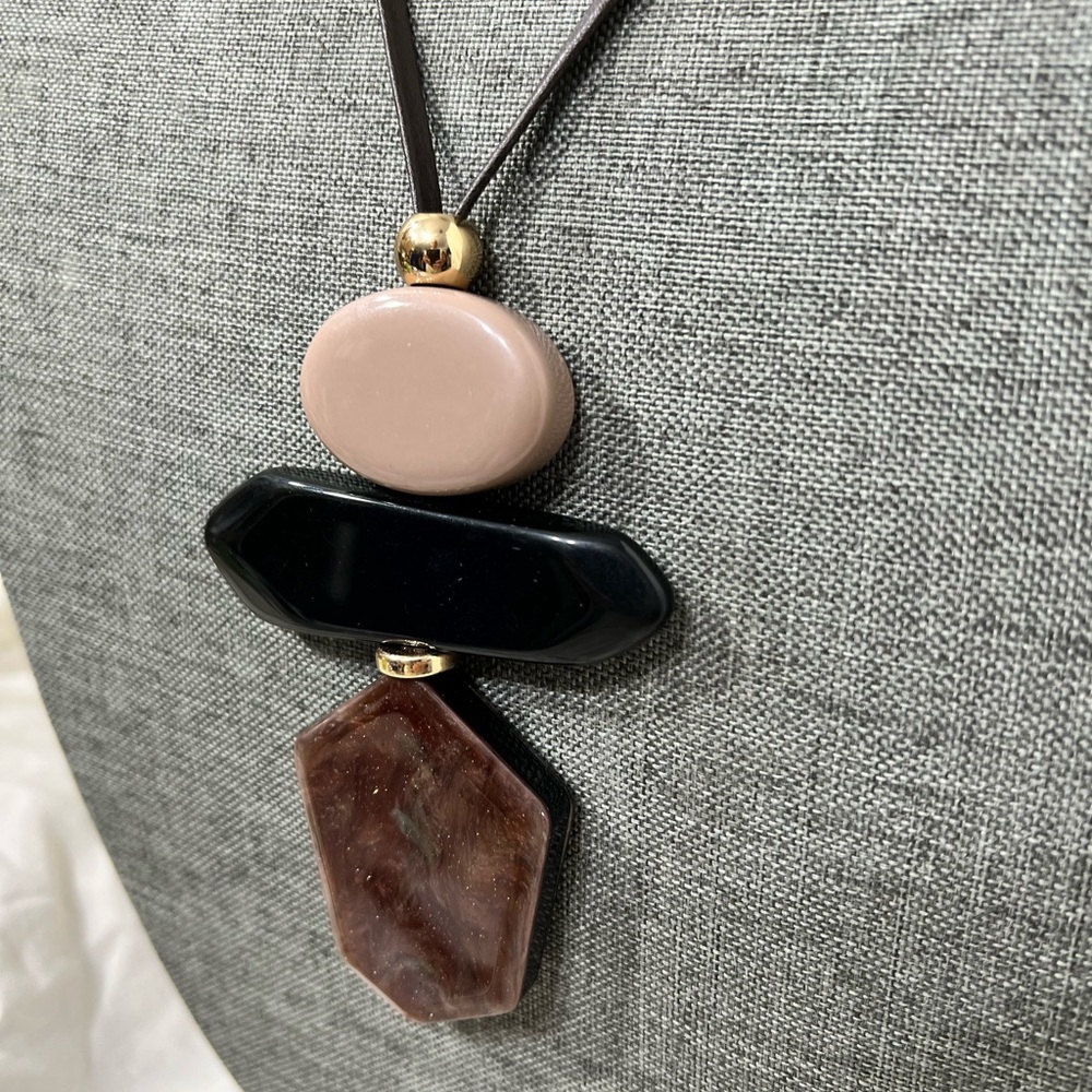 Fashion Necklace BoHo Chic Style W/ Leather Strap And 18kt Gold Plated☑️ - Picture 6 of 13